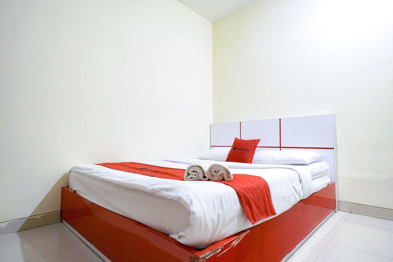 Hotel Reddoorz At Buah Batu 5 Bandung Zewnętrze zdjęcie